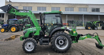 Погрузчик фронтальный TZ04D для трактора TE504C Погрузчик фронтальный TZ04D для трактора TE504C